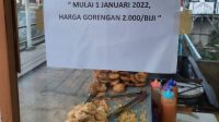 Pedagang Gorengan Lebih Cerdas Naikkan Harga