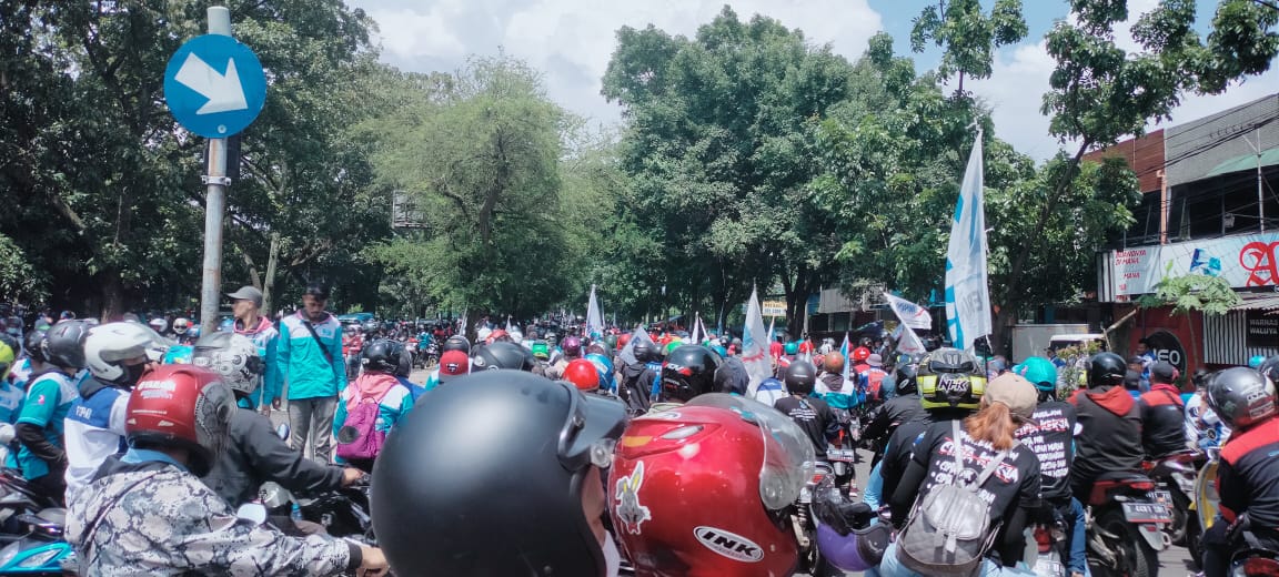 Aliansi Buruh Jabar Tuntut Ridwan Kamil Agar Segera Revisi SK UMK Tahun 2022