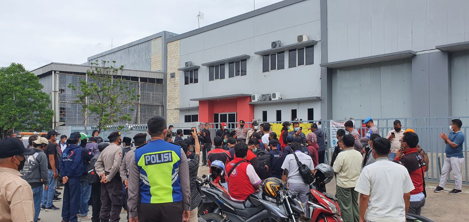 Diduga Abaikan Anjuran Disnaker, PT. Comeca Indonesia dan PT. Sintra Sinarindo Indonesia Didatangi Perwakilan PUK SPEE FSPMI Bekasi