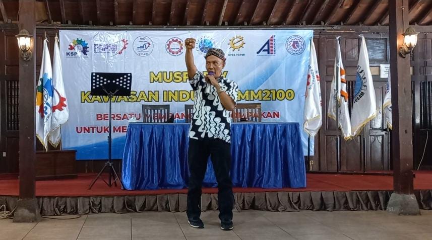 Ketua KC FSPMI Bekasi Sosialisasikan Partai Buruh dalam Musyawarah Forum Serikat Pekerja MM2100