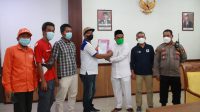 Buruh FSPMI Batam Serahkan Petisi Tuntutan ke DPRD Buruh FSPMI Batam Serahkan Petisi Tuntutan ke DPRD