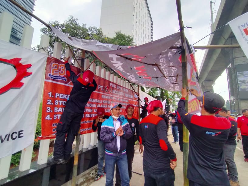 Dirikan Tenda Perjuangan, PUK FSPMI PT. G4S Tolak PHK Sepihak