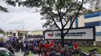 Diduga Setahun Lebih Upah Belum Naik, 600 Anggota PUK SPEE FSPMI PT. Toyoplas Manufacturing Indonesia Mogok Kerja