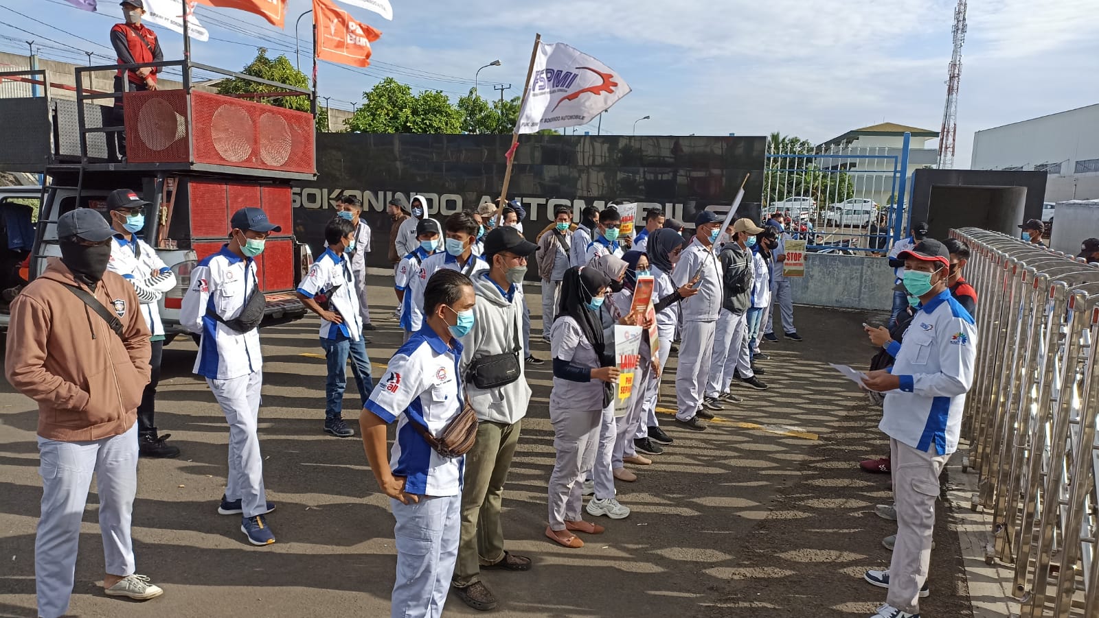 Matikan Mesin Produksi, Tuntut Pekerjakan Kembali Buruh PT. Sokonindo Automobile yang di PHK