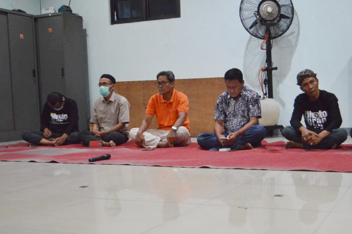 Obon Tabroni dan Presiden FSPMI Buka Bersama di Kantor KC FSPMI Bekasi