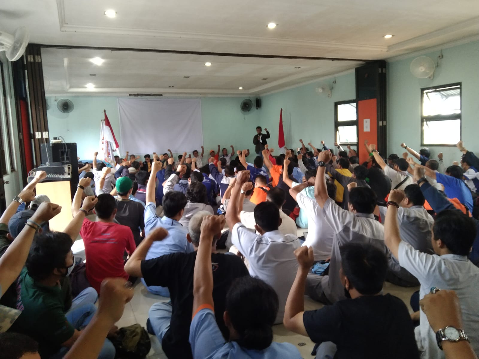 Konsolidasi KC FSPMI Bekasi Jelang Peringatan Hari Buruh Internasional