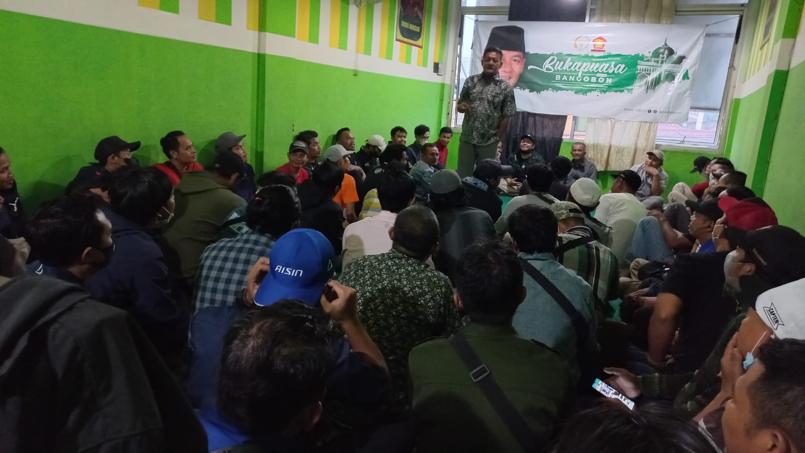 Obon Tabroni Berbuka Puasa Bersama Relawan Buruh dan Tokoh Masyarakat Dapil 1 Kabupaten Bekasi