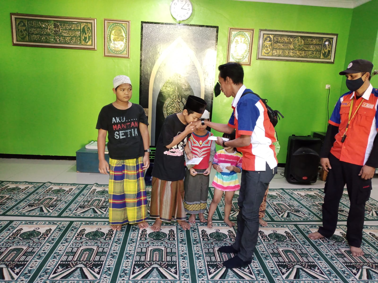 Santunan Anak Yatim PUK SPL FSPMI PT. Alexindo : Membangun Kepedulian Untuk Pengabdian