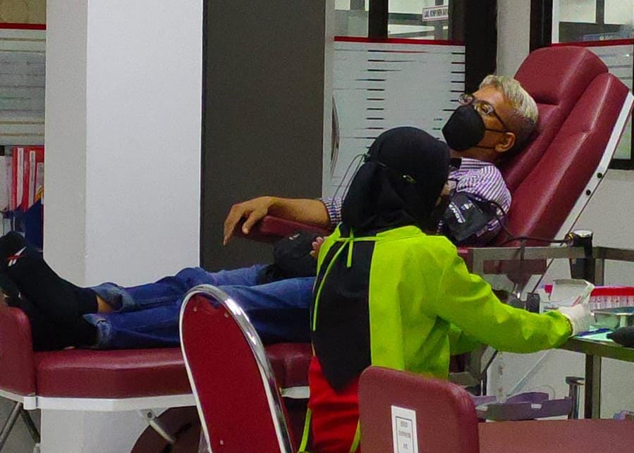 Ketua PC SPL FSPMI Bekasi Ajak Anggota Rutin Donor Darah