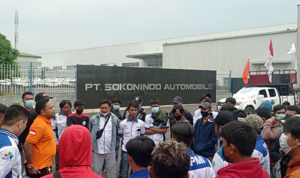 Pekerja PT Sokonindo Automobile Yang Di PHK Mencoba Kembalikan Uang Pesangon