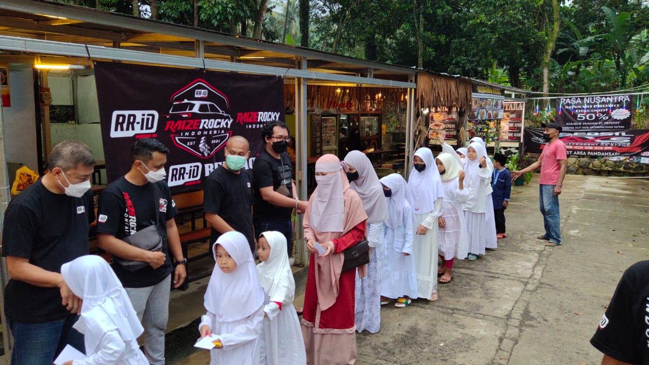 RR-ID Berbagi Bersama Anak Yatim Piatu