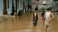 PC SPL FSPMI Morowali Bahu Membahu Bantu Warga Terdampak Banjir Bandang di Bahodapi