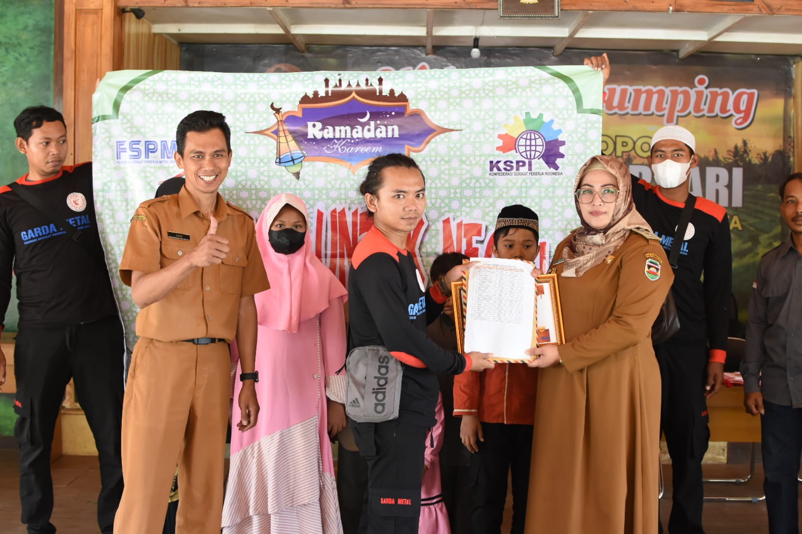 Berbagi Untuk Negeri, Agar Perjuangan Lebih Berarti