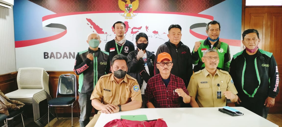PUK SPDT FSPMI PT. Grab Indonesia Bandung Raya Beraudiensi Dengan Kesbangpol Kota Bandung