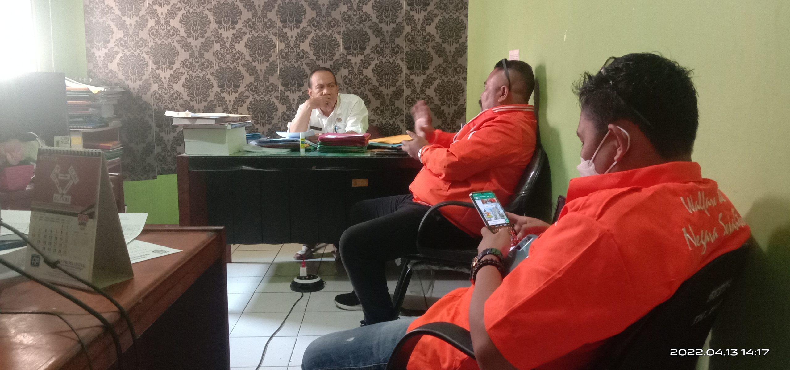 Exco Partai Buruh Silaturahmi dan Pencatatan Partai Buruh Ke Kesbangpol Karawang