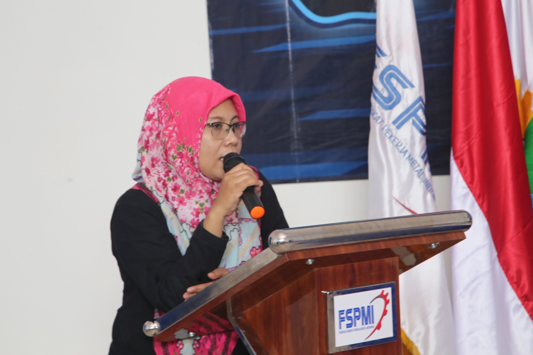 Wiwik Aswanti : Sukseskan May Day Fiesta 2022