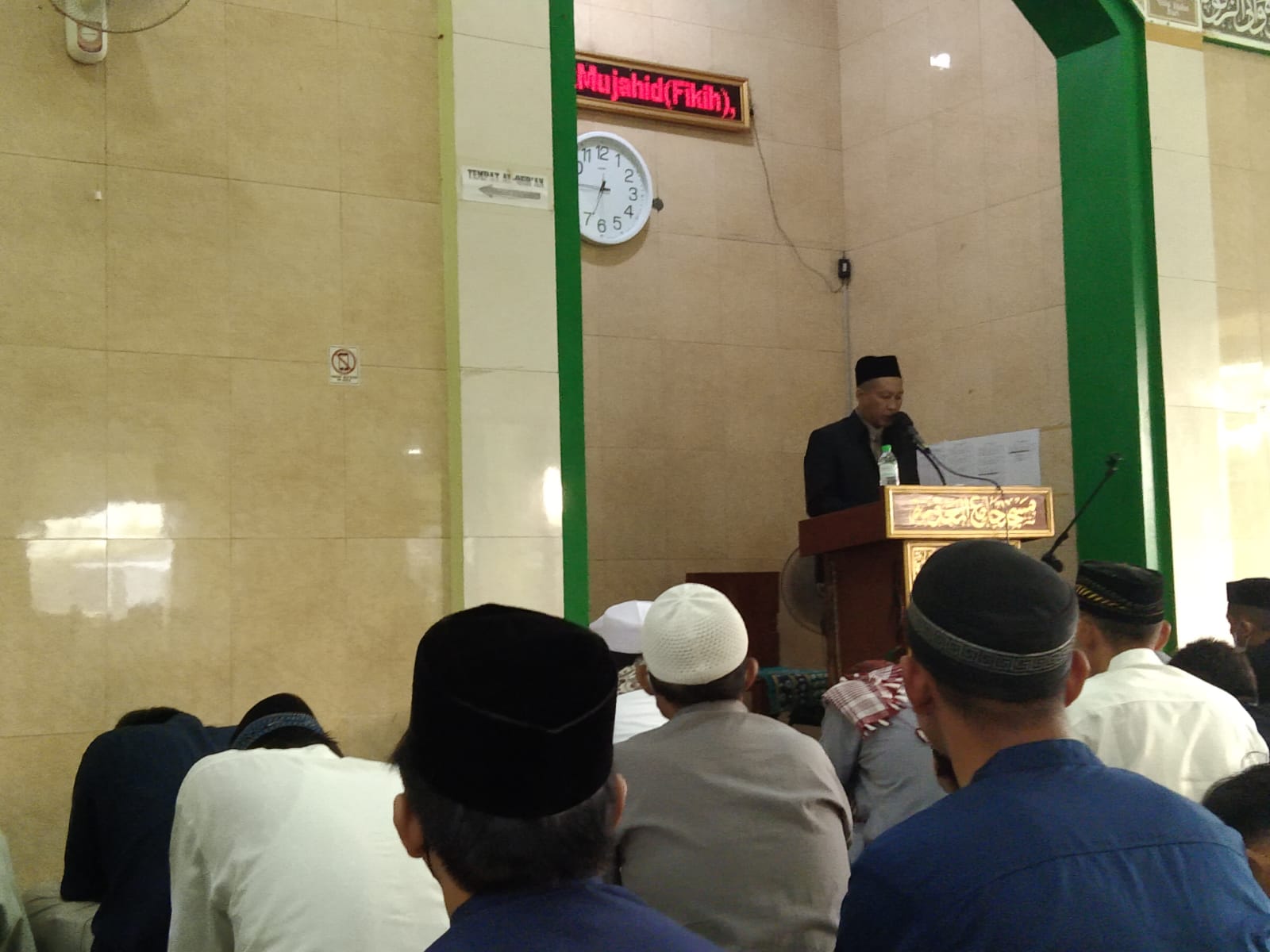 Derai Air Mata Warnai Sholat Idul Fitri 1443 H di Asri Pratama