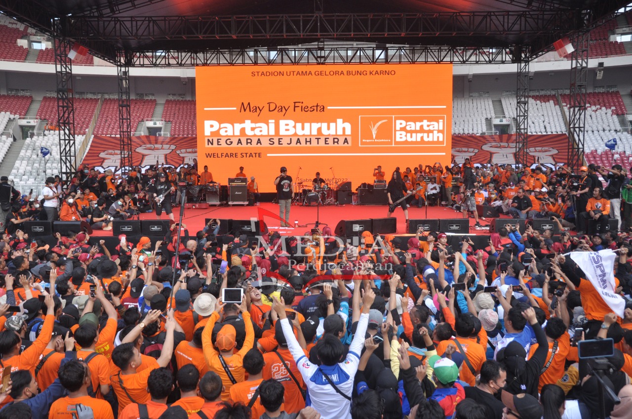 Selain Kapolri, Grup Band Musik “Zamrud” Ikut Warnai May Day Fiesta