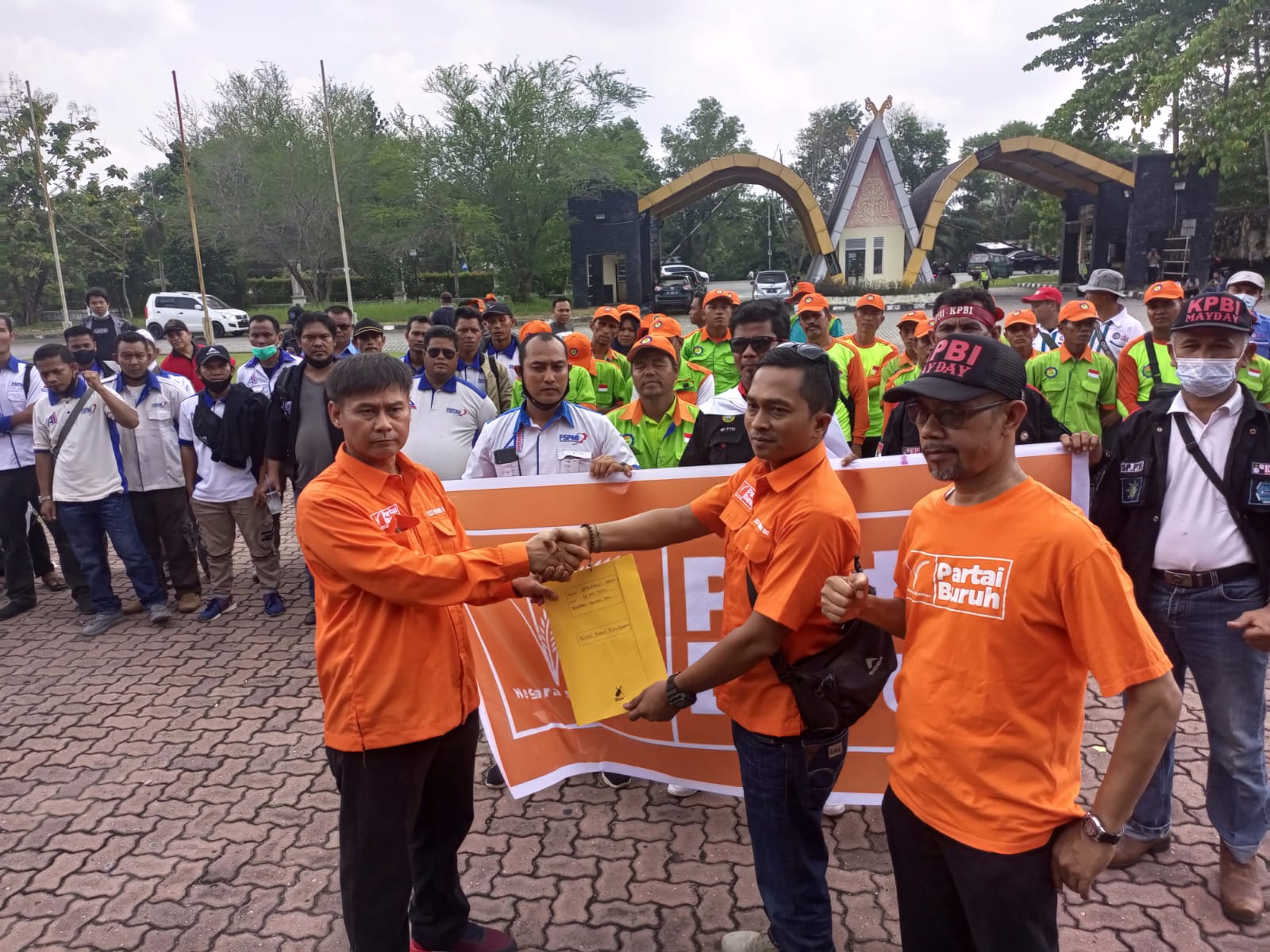 Gelar May Day Fiesta, Buruh Tani Rakyat Bersatu Optimis Partai Buruh Menang