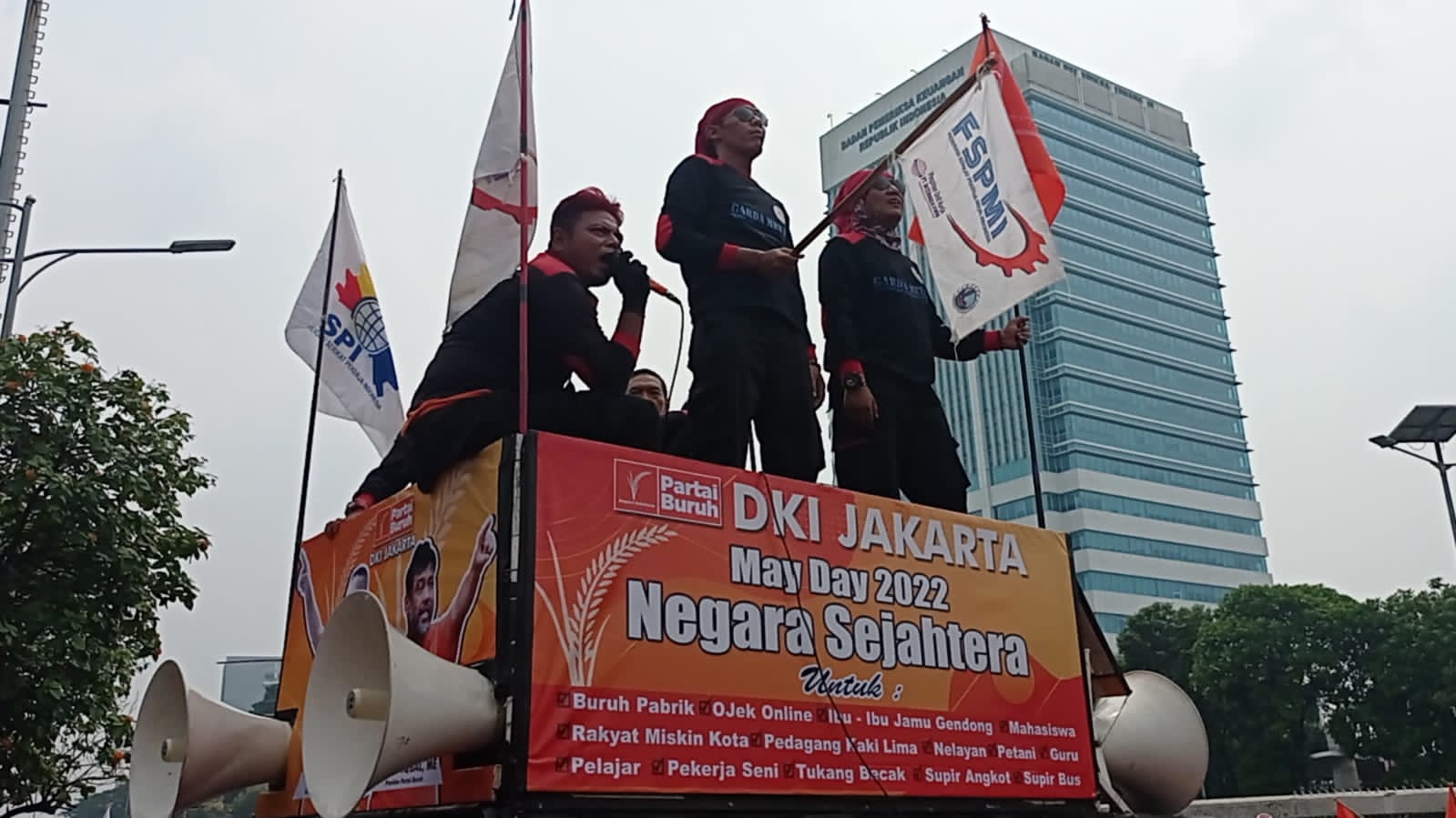 May Day Fiesta, Partai Buruh DKI Hadir Untuk Buruh Pabrik, Ojek Online, Ibu Jamu Gendong dan Berbagai Lapisan Masyarakat