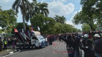 Empat Aktivis Buruh Dilaporkan Polisi, FSPMI Bekasi Demo ke Kantor EJIP Empat Aktivis Buruh Dilaporkan Polisi, FSPMI Bekasi Demo ke Kantor EJIP