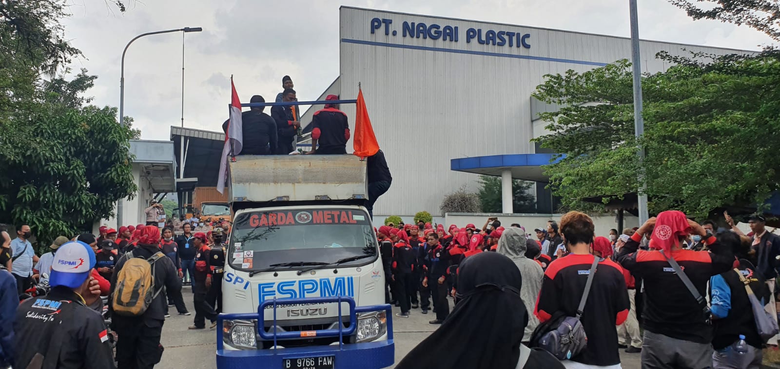 11 Pekerja PT. Nagai Plastic Indonesia Diduga Alami PHK Sepihak, Buruh Bekasi Beri Dukungan