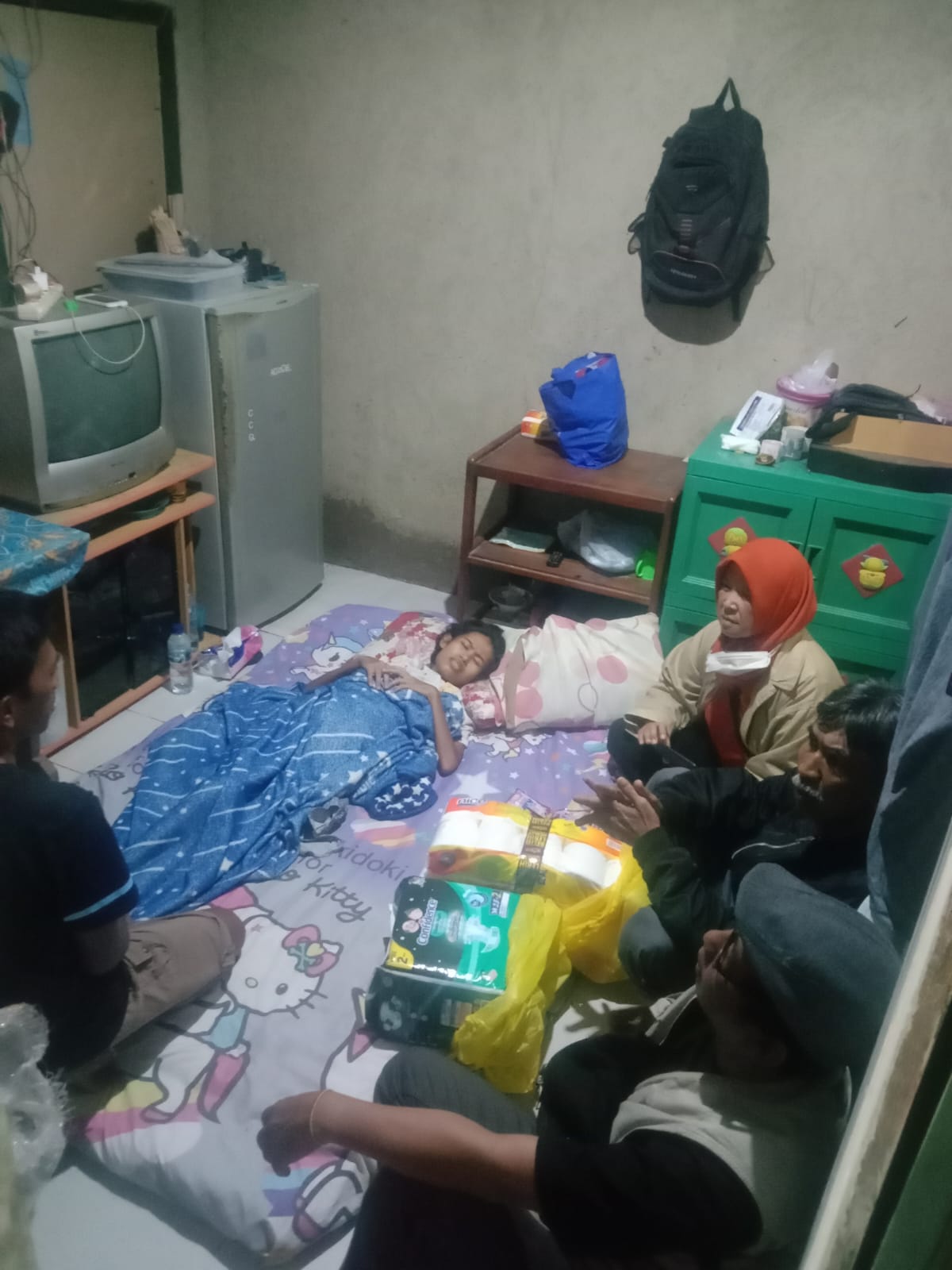 Pakaian bekas untuk Nunik warga Bantasari Cijambe Subang