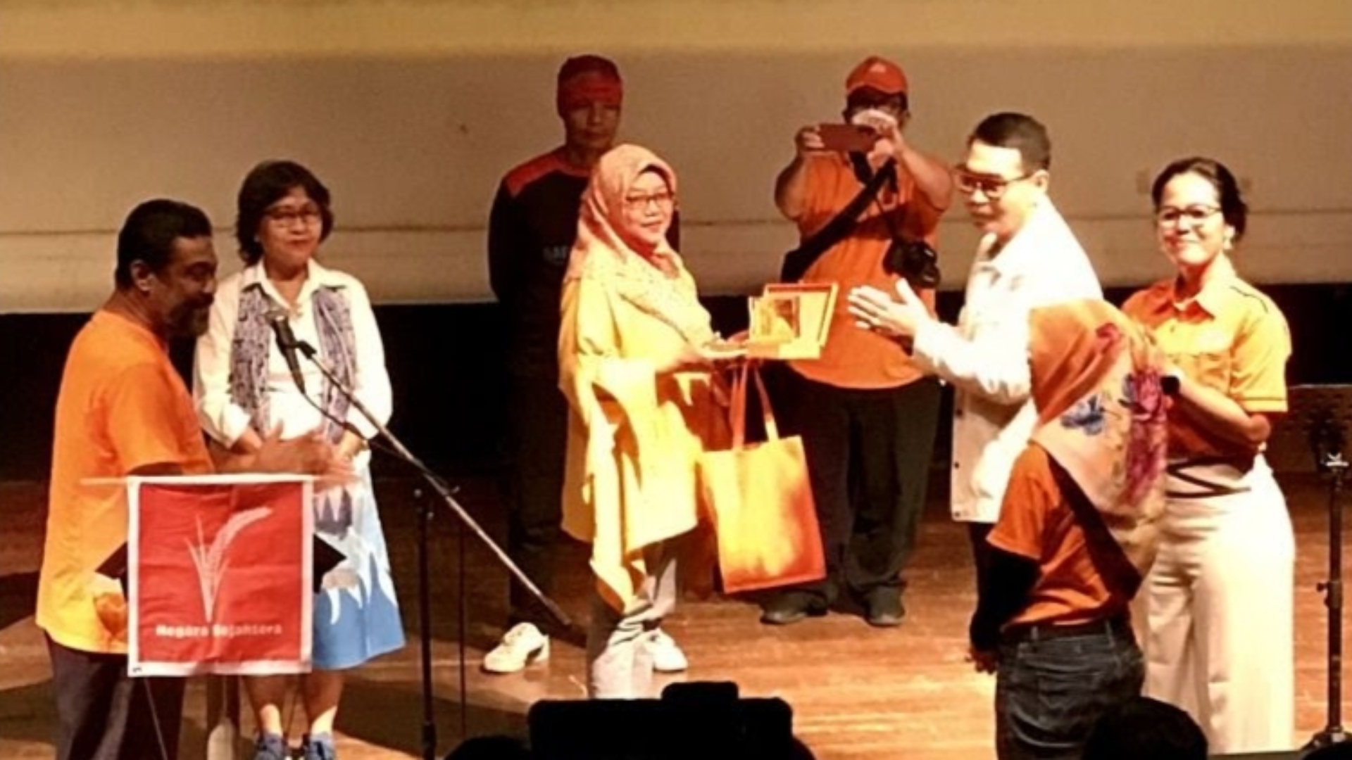 Pahlawan dan Tokoh Buruh Indonesia