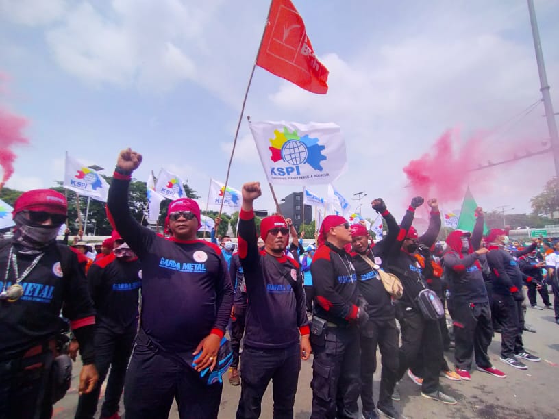 Anda Buruh? Ini 16 Tuntutan Yang Diperjuangkan Dalam May Day 2022