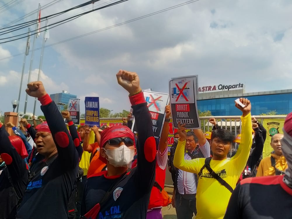 Mereka di PHK Karena Berbendera FSPMI