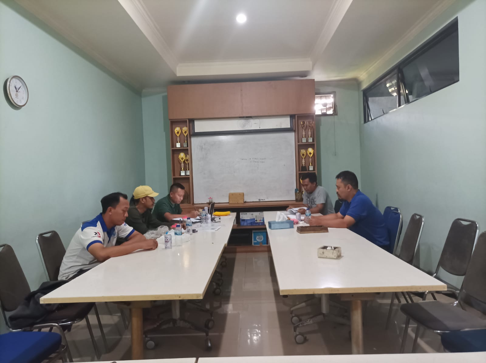 Tak Ingin Omnibus Law Masuk PKB, PUK SPL FSPMI PT. Yamaha Motor Mold Indonesia Lakukan Sharing di Sekretariat KC