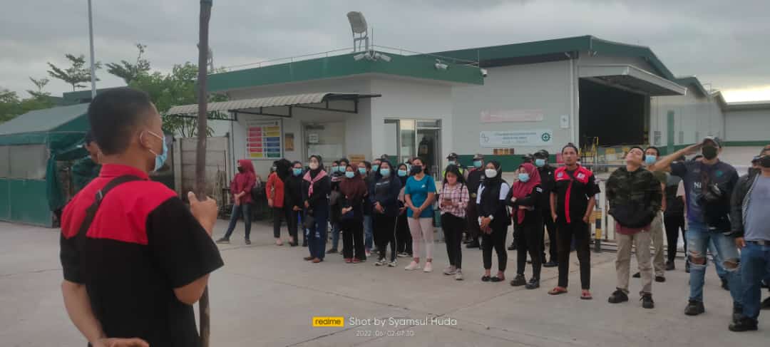 Buruh Best Eternity Batam Mogok Kerja