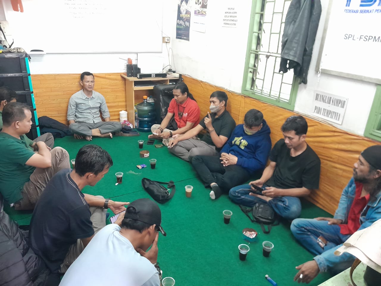 Selesai Takziah, PUK SPL FSPMI PT. Logam Bima Cimahi Langsung Adakan Rapat Persiapan Aksi 15 dan 16 Juni