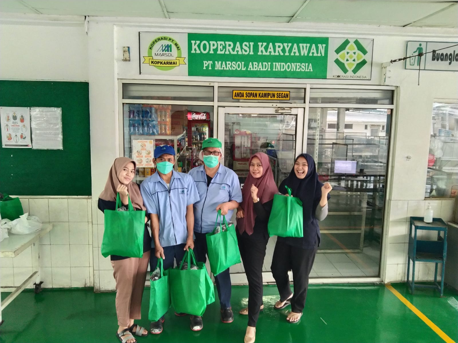 Koperasi Karyawan PT. Marsol Abadi Indonesia Berikan Bantuan Pendidikan Untuk Anggota