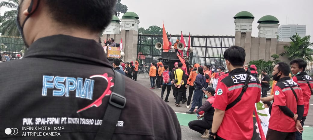 PUK SPAI FSPMI TTLC Satu Komando Tolak Omnibus Law