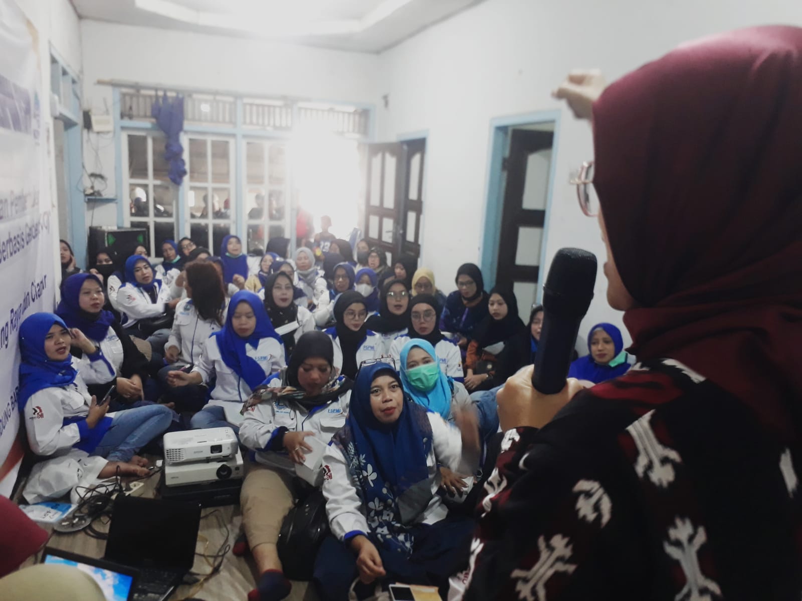 Departemen Perempuan FSPMI Lakukan Sosialisasi Dan Bentuk Posko Di Bandung Dan Cianjur
