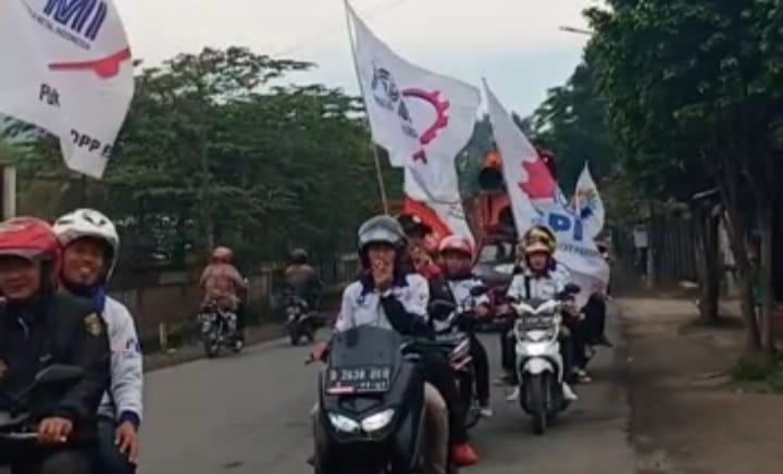 Meski Kecewa, FSPMI Bandung Raya Dan Kab. Bandung Barat Bergerak kawal Sidang Putusan Gugatan UMK,