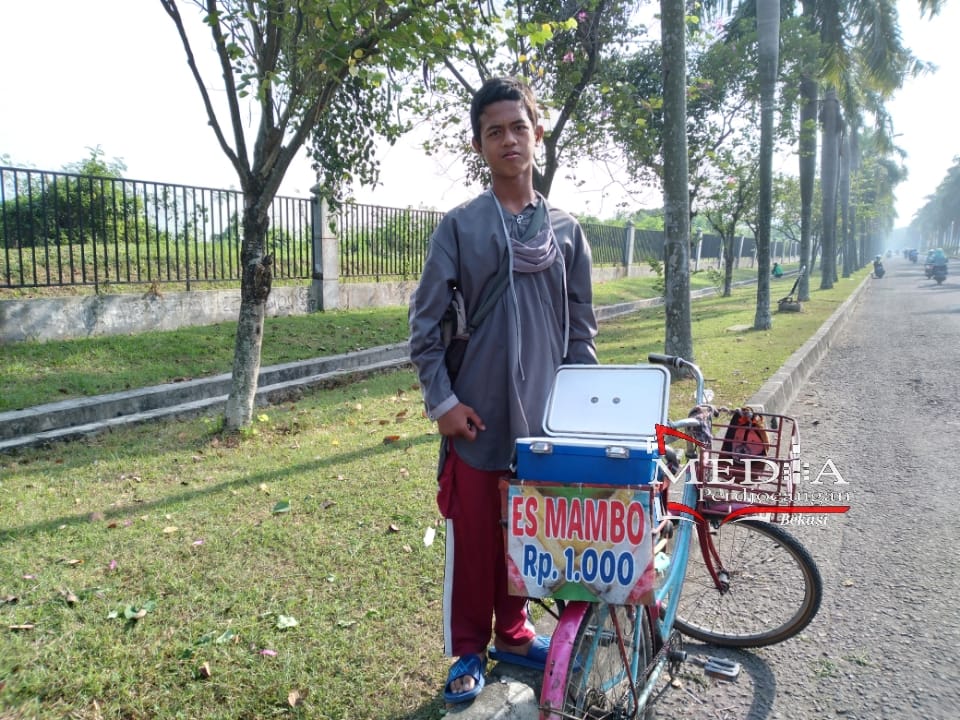 Muhammad Akhdan Ziyad Albana, Anak Belia Penjual Es Mambo