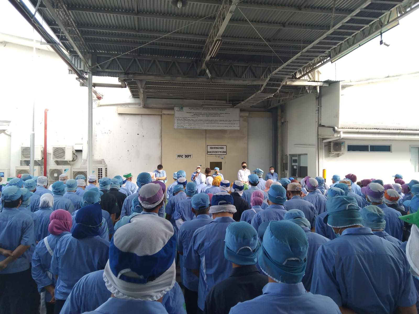 Manajemen PT. Marsol Abadi Indonesia Gelar Apel Bersama di Awal Bulan