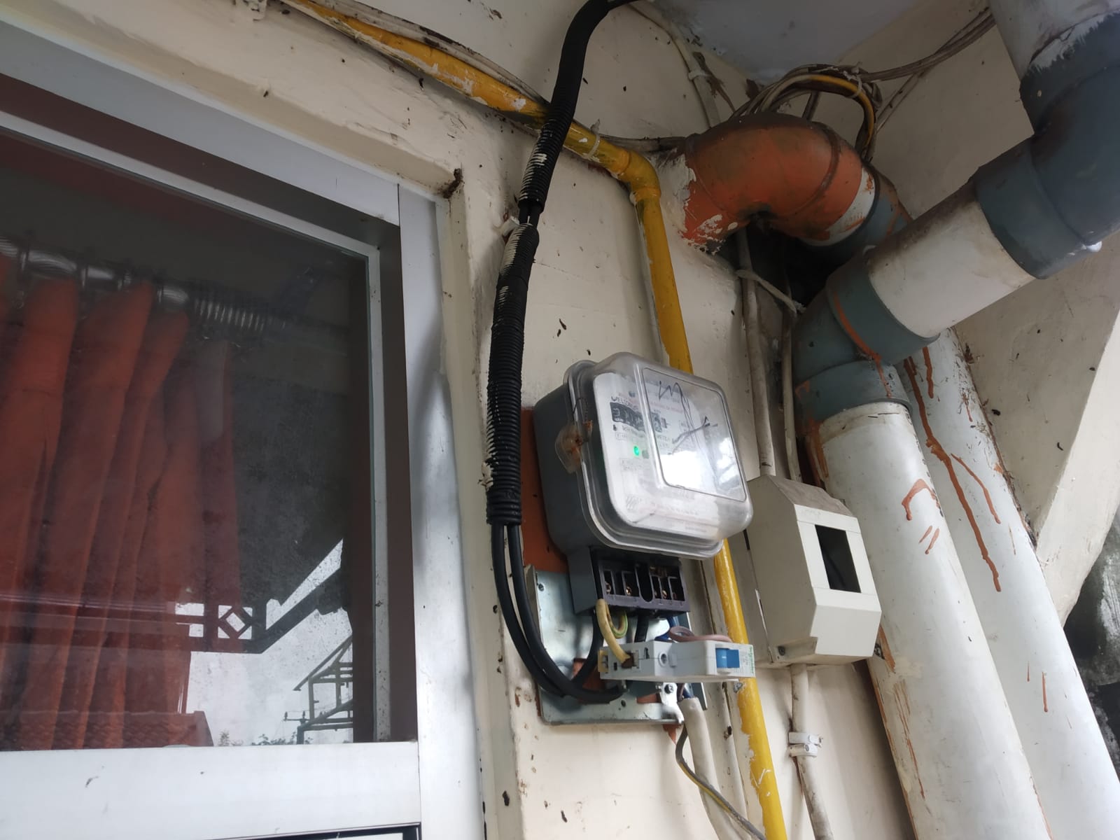 Sistem Outsourcing dan Penggantian Meteran Listrik PLN Diduga Berpotensi Rugikan Masyarakat