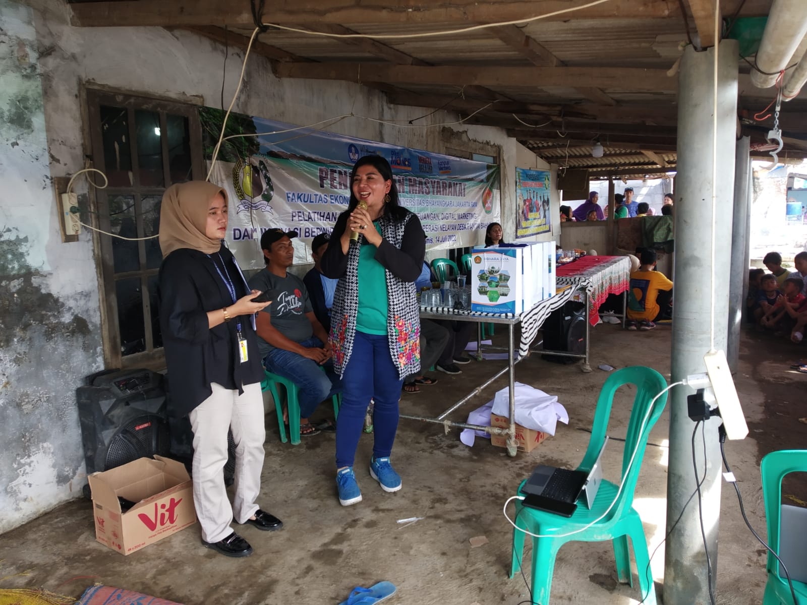 Nelayan Muara Gembong Dapatkan Pelatihan Wirausaha dari Universitas Bhayangkara Jakarta Raya