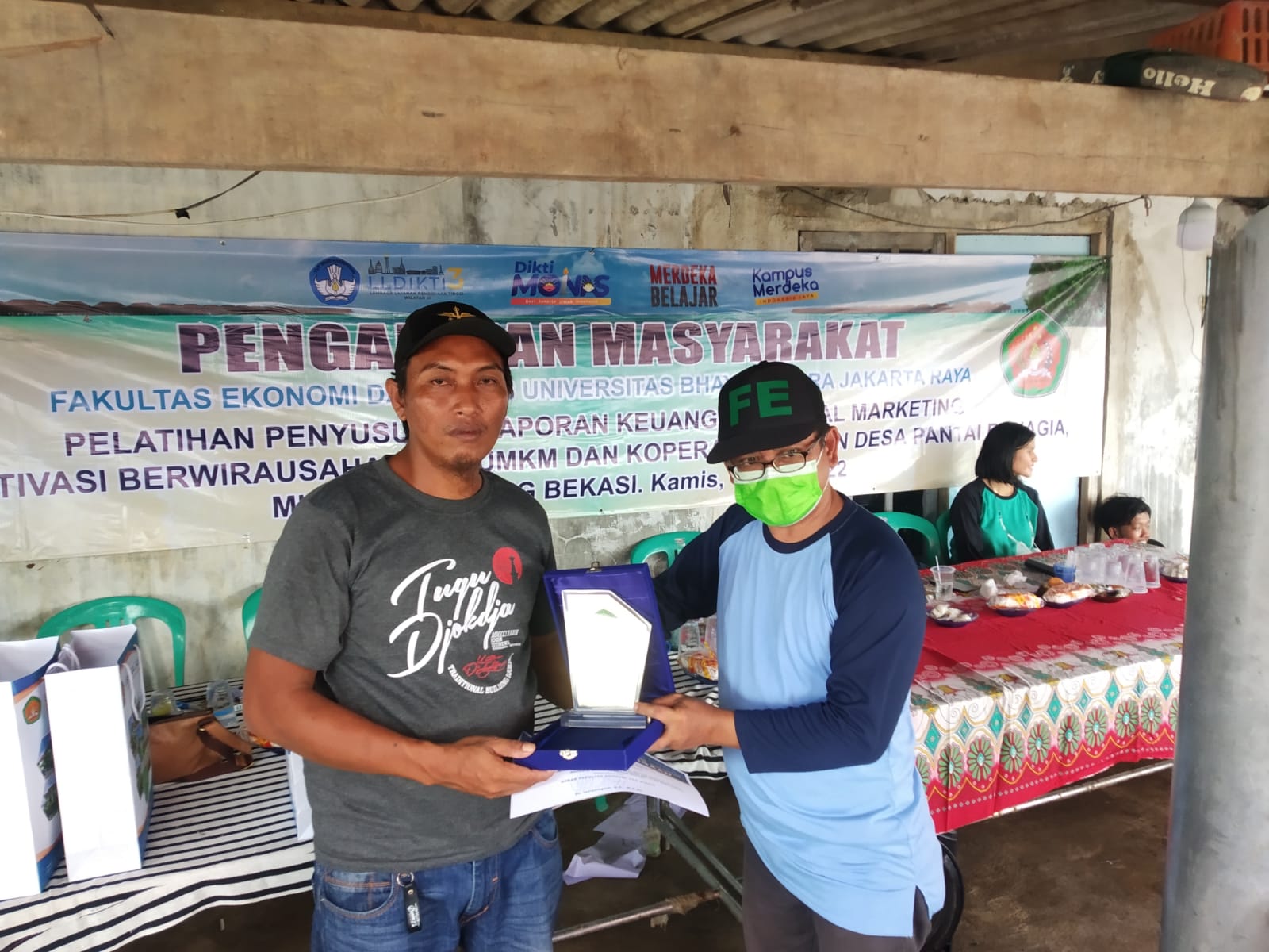 Kawali Bekasi Peduli Masalah Lingkungan dan Listrik Terhadap Nelayan Muara Gembong