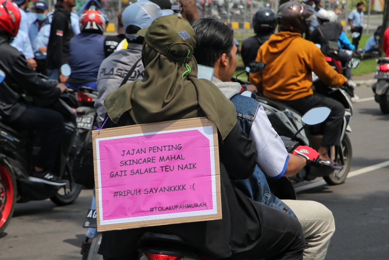 Menjawab Perkara Julid Pekerja, Melindungi Hak Malah Disuruh Keluar