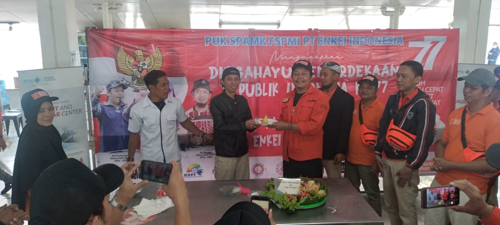 Anniversary ke 13 PUK SPAMK FSPMI PT. Enkei Indonesia Diisi Kegiatan Sosial Donor Darah
