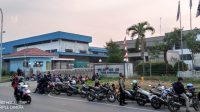 Dugaan PHK Sepihak Ketua PUK PT DONGJU Raya, Anggota FSPMI Kawasan MM2100 Lakukan Aksi Solidaritas