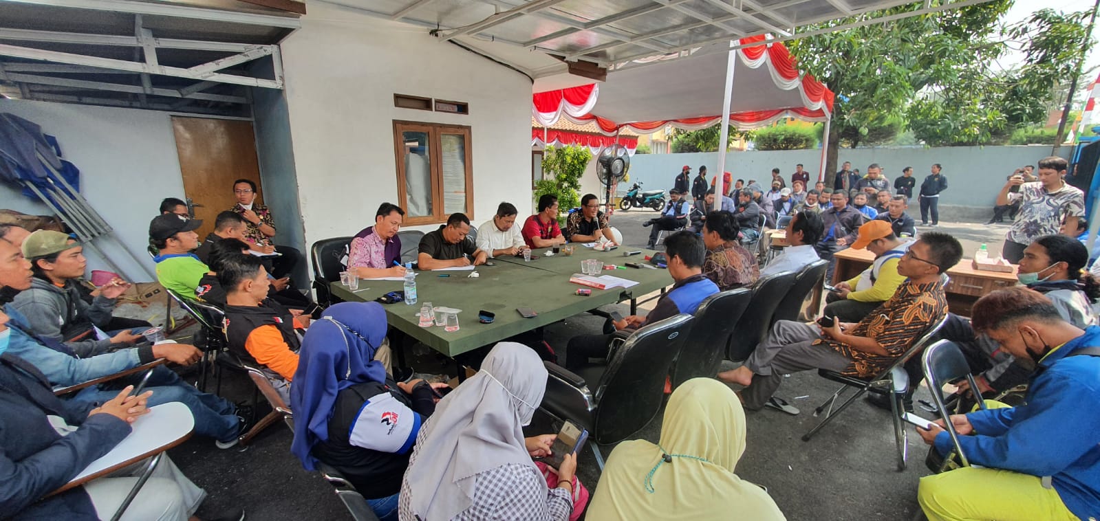 SPEE FSPMI Bekasi Datangi Kantor Pengawas Ketenagakerjaan Wilayah II Jawa Barat