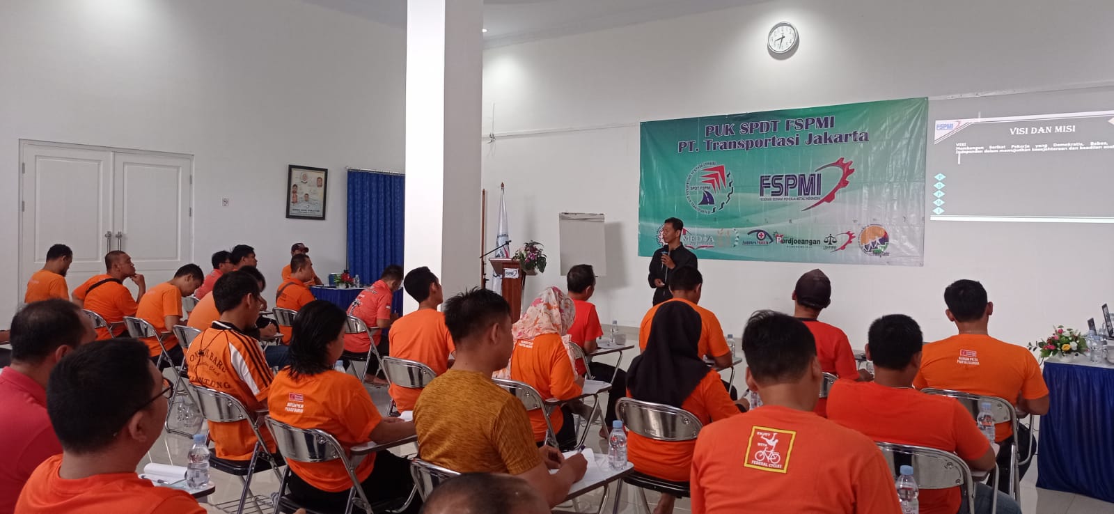 Batch 4, FSPMI PT. Transjakarta Berikan Pendas Untuk Anggotanya
