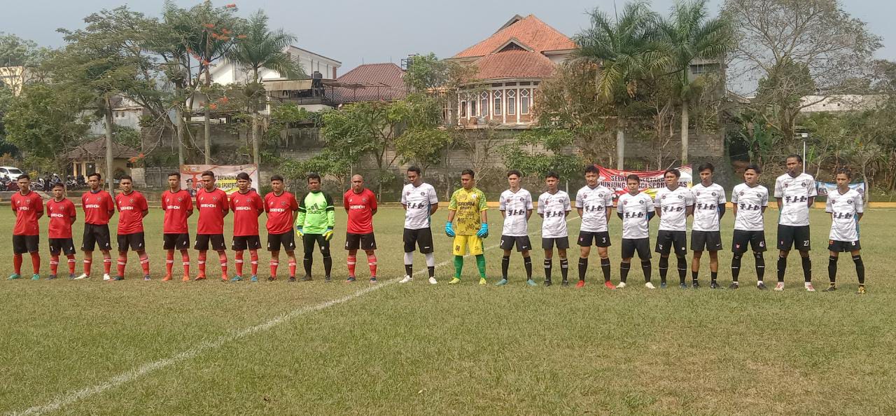 Kapolres Cimahi Saksikan Langsung Laga Tim FSPMI KBB Vs Gabungan TNI POLRI