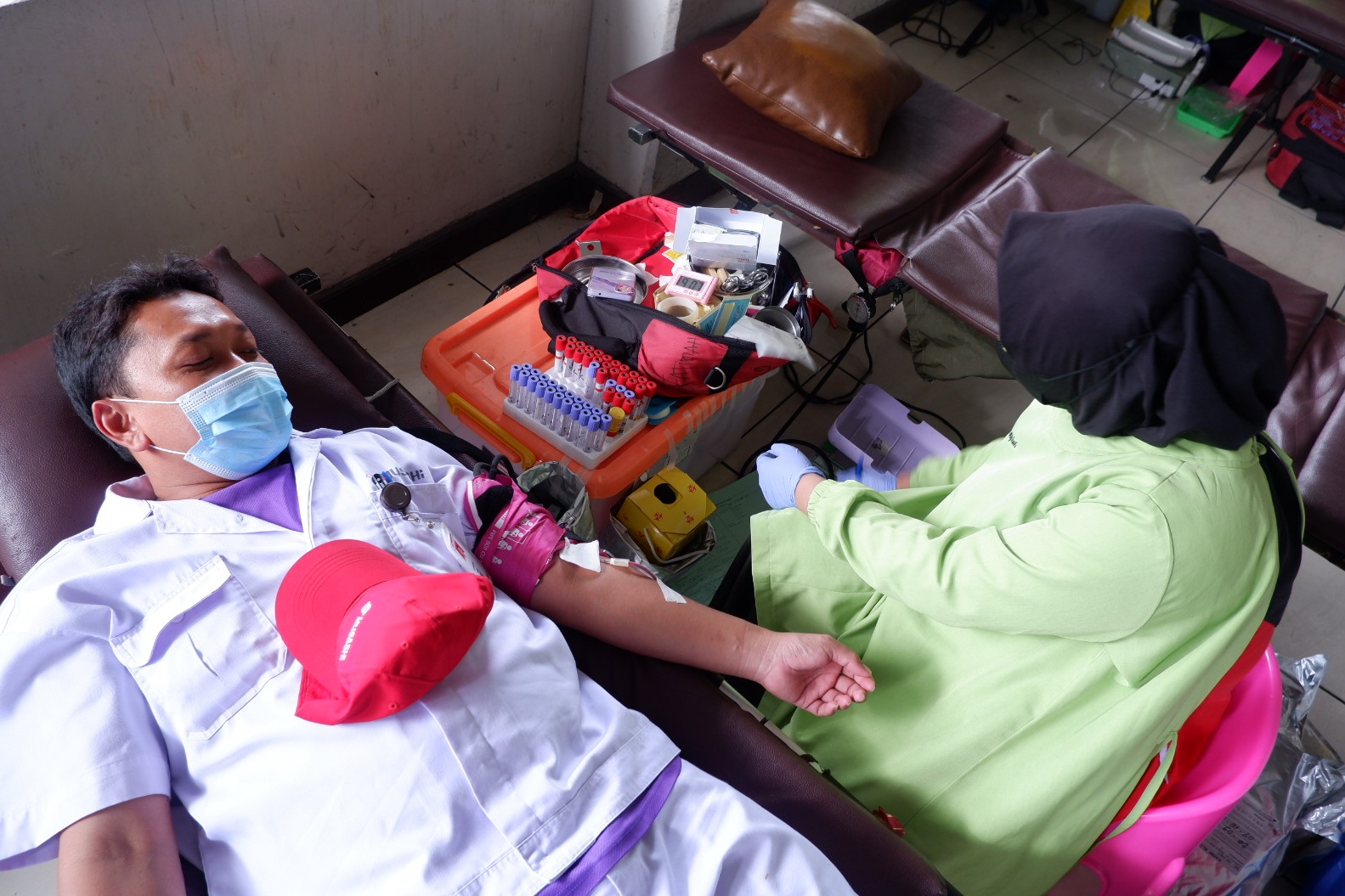 Bantu PMI, Anggota Serikat Pekerja FSPMI Musashi Sumbangkan Darah Untuk Kemanusiaan