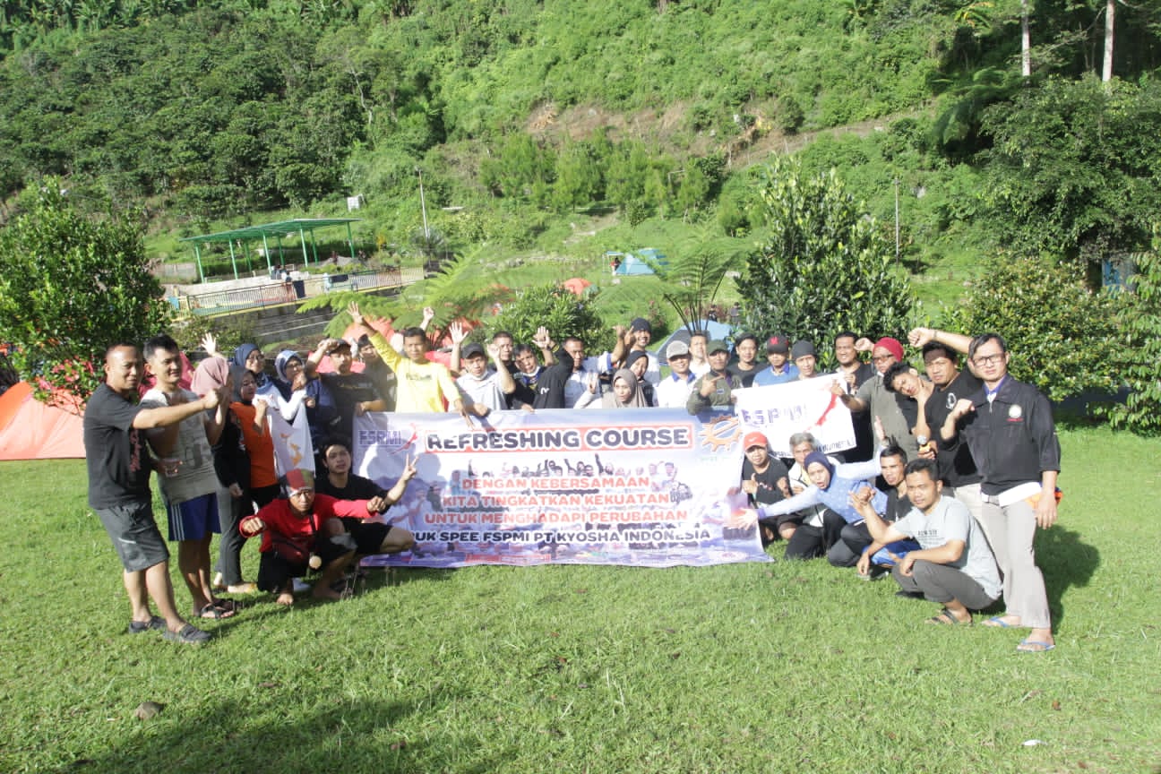 Refreshing Course PUK SPEE FSPMI PT. Kyosha Indonesia di Alam Terbuka